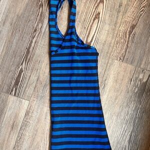 Lululemon 2 cool RACERBACK Blue and Black Striped Tank Top size 4